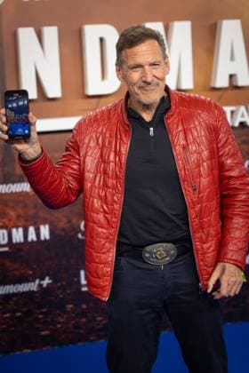 Premiere 2. Staffel LANDMAN Ralf Moeller macht livePost Europapremiere der 2. Staffel von LANDMAN im Kino Zoo Palast in Berlin Copyright: xEventpressxFuhrx