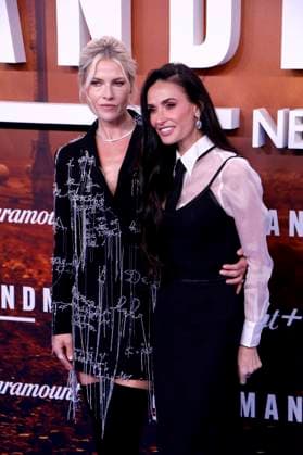 Landman , Europapremiere der 2. Staffel im Zoo Palast, Berlin, 14.11.2025 Ali Larter und Demi Moore bei der Premiere der 2. Staffel der Serie Landman im Zoo Palast am 14.11.2025 in Berlin. Berlin Zoo Palast Copyright: xAnitaxBuggex