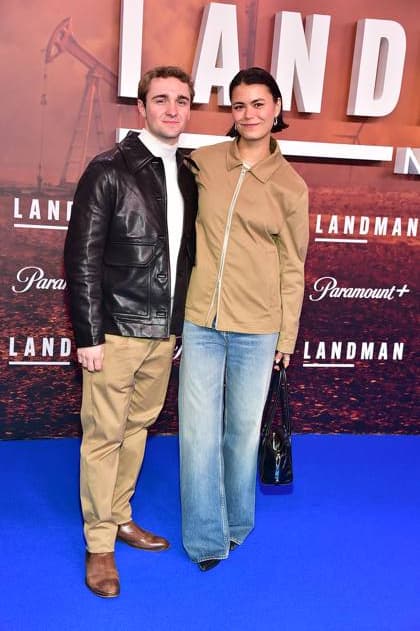 Europapremiere von landmann Luis Vorbach, Tomomi Themann ( Darsteller Schule der magischen Tiere ) Ankunft roter Teppich zur Europapremiere von landmann .in berlin am 14.11,2025