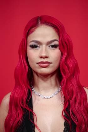 Award - Glamour Women of the Year 2025 - Badmomzjay (Jordan Napieray) beim Glamour Women of the Year Award 2025 im Ritz Carlton Hotel Berlin am 14.11.2025. Copyright: xEventpressxKochanx