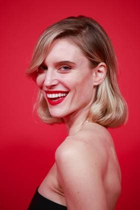 Award - Glamour Women of the Year 2025 - Kim Hnizdo beim Glamour Women of the Year Award 2025 im Ritz Carlton Hotel Berlin am 14.11.2025. Copyright: xEventpressxKochanx
