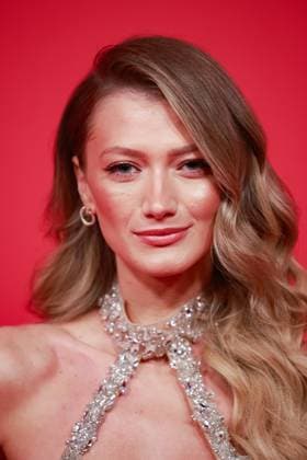 Award - Glamour Women of the Year 2025 - Leony (Leonie Burger) beim Glamour Women of the Year Award 2025 im Ritz Carlton Hotel Berlin am 14.11.2025. Copyright: xEventpressxKochanx