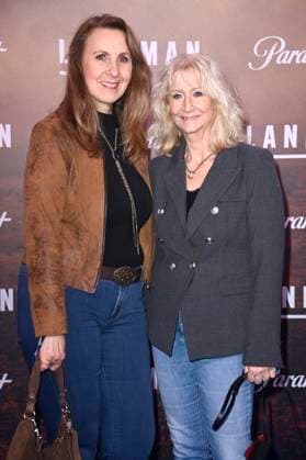 Manuela Schikorsky mit Begleitung bei der Europapremiere der 2. Staffel der Paramount Serie Landman im Zoo Palast. Berlin, 14.11.2025