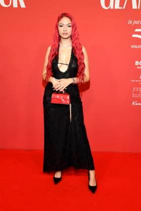 abb GlamourWomen- Badmomzjay zu Gast auf dem roten Teppich bei den 3. GLAMOUR WOMEN OF THE YEAR AWARD im The Ritz Carlton Hotel Berlin am 14.11.2025 in Berlin Berlin Deutschland *** abb GlamourWomen Badmomzjay as a guest on the red carpet at the 3 GLAMOUR WOMEN OF THE YEAR AWARD at The Ritz Carlton Hotel Berlin on 14 11 2025 in Berlin Berlin Germany