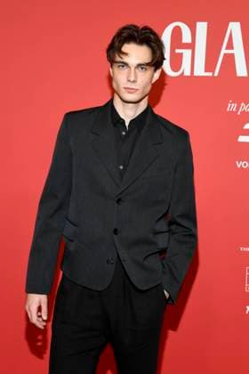 abb GlamourWomen- Nils Küsel Kuesel zu Gast auf dem roten Teppich bei den 3. GLAMOUR WOMEN OF THE YEAR AWARD im The Ritz Carlton Hotel Berlin am 14.11.2025 in Berlin Berlin Deutschland