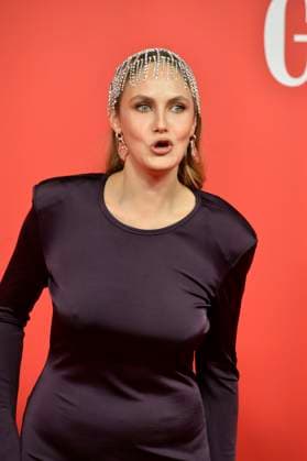 Elena Carriere bei der Ankunft zu der Verleihung des dritten Glamour Women of the Year Awards im The Ritz Carlton Hotel in Berlin 14.11.2025
