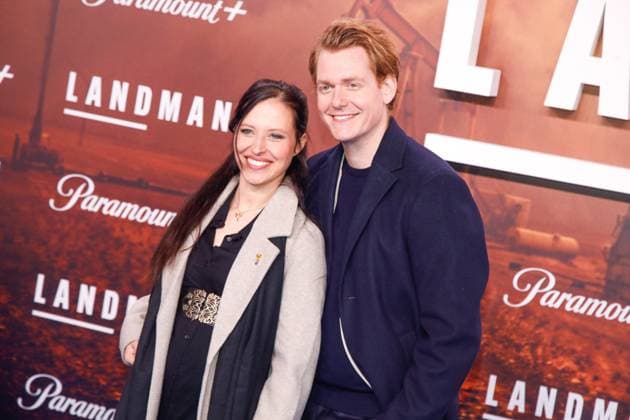 Premiere der 2. Staffel der Serie Landman in Berlin Berlin, 14.11.2025 Nadja Jo Klapper (mit Babybauch) und Johannes Heinrichs bei der Premiere der 2. Staffel der Serie Landman im Zoo Palast in Berlin Berlin Copyright: xMatthiasxGränzdörferx