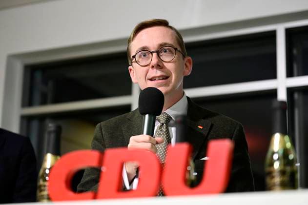 Philipp Amthor bei der Veranstaltung des CDU Kreisverband Görlitz Deutschland digital denken im Autohaus Büchner. Görlitz, 14.11.2025 *** Philipp Amthor at the event organized by the Görlitz CDU district association Deutschland digital denken at Autohaus Büchner Görlitz, 14 11 2025 Foto:xM.xWehnertx xFuturexImagex amthor_5108