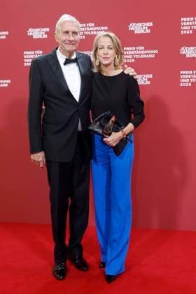 15.11.2025, Ulrich Wickert, Julia Jaeckel, beim 24. Preis fuer Verstaendigung und Toleranz im Juedischen Museum in Berlin, Berlin Deutschland, Germany