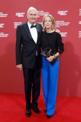 15.11.2025, Ulrich Wickert, Julia Jaeckel, beim 24. Preis fuer Verstaendigung und Toleranz im Juedischen Museum in Berlin, Berlin Deutschland, Germany