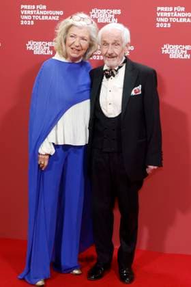 15.11.2025, Peter Raue und Ehefrau beim 24. Preis fuer Verstaendigung und Toleranz im Juedischen Museum in Berlin, Berlin Deutschland, Germany