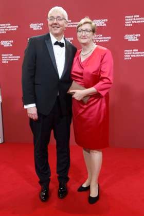 15.11.2025, Ina Czyborra, Senatorin Berlin, und Ehemann beim 24. Preis fuer Verstaendigung und Toleranz im Juedischen Museum in Berlin, Berlin Deutschland, Germany