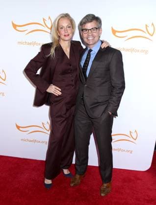 A Funny Thing Happened on the Way to Cure Parkinson s 2025 Gala Ali Wentworth and George Stephanopoulos attending the A Funny Thing Happened on the Way to Cure Parkinson s 2025 Gala benefitting The Michael J. Fox Foundation held at Cipriani South Street at Casa Cipriani on November 15, 2025 in New York City, NY New York City Cipriani South Street at Casa Ci NY USA Copyright: xStevenxBergman AFF-USA.COMx