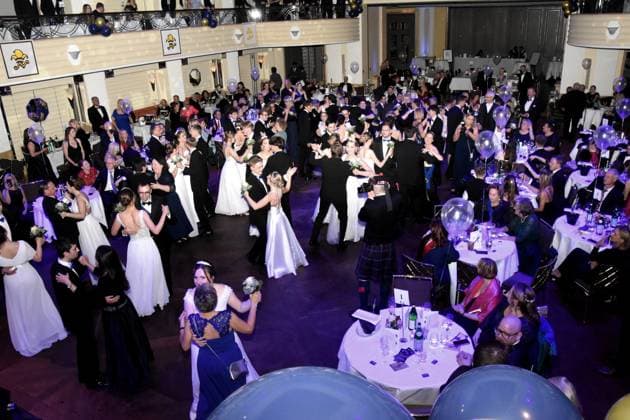 Debuetanten- Ballbesucher Muenchen 15.11.2025 Bayerischer Hof Narrhalla Hofballl Foto Muenchen
