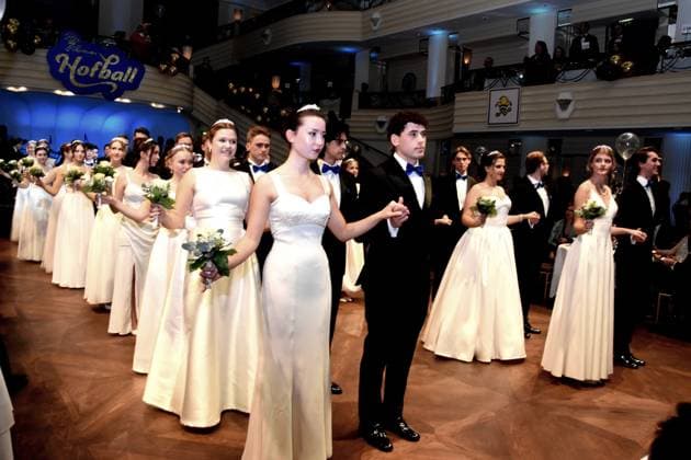 Debuetanten Muenchen 15.11.2025 Bayerischer Hof Narrhalla Hofballl Foto Muenchen