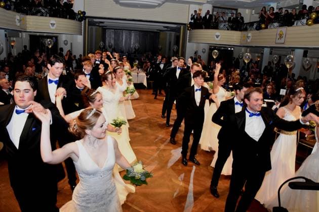 Debuetanten Muenchen 15.11.2025 Bayerischer Hof Narrhalla Hofballl Foto Muenchen