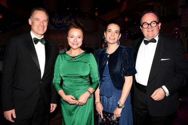 Peter Inselkammer Gastronom Wiesnwirtesprecher Ulrike Grimm Stadtraetin Stefanie Clemens Baumgaertner Wirtschaftsreferent a.D Muenchen 15.11.2025 Bayerischer Hof Narrhalla Hofballl Foto Muenchen