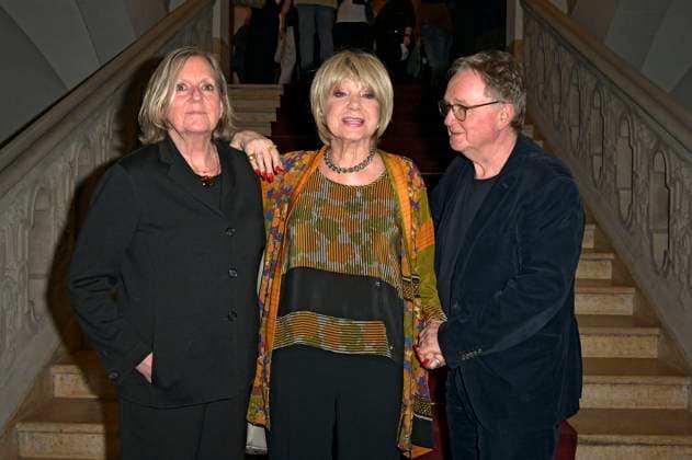 Malene Steger, Judy Winter und Klaus Hoffmann bei der 8. Verleihung des Götz George Preises 2025 im Kaiserin-Friedrich-Haus. Berlin, 15.11.2025