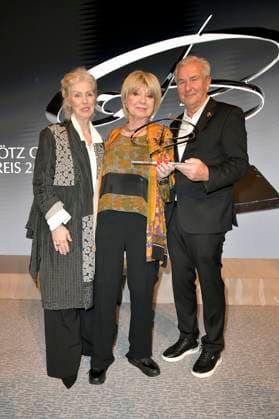 Marika George, Judy Winter und Klaus Wowereit bei der 8. Verleihung des Götz George Preises 2025 im Kaiserin-Friedrich-Haus. Berlin, 15.11.2025
