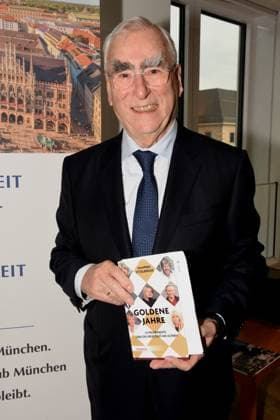 Dr Theo Waigl Bundesminister a.D. Muenchen 16. 11.2025 Presseclub Muenchen Matinee: Die Kunst des guten Alterns: Buchvorstellung Goldene Jahre mit Dr Theo Weigl Bundesminister a.D. Bundeskulturminister Dr. Wolfram Weimer und drei Prominenten ueber 75: Helmut Markwort, Simone Rethel Foto Bernd Lindenthaler Muenchen