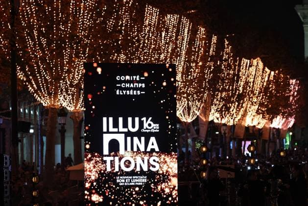 Inauguration of the Christmas illuminations on the Champs Elysees avenue PHOTOPQR LE PARISIEN LP Fred Dugit Paris 16 11 2025 Illuminations de Noël des Champs Élysées LP Fred Dugit the inauguration of the Christmas illuminations on the Champs Elysees avenue in Paris, on November 16, 2025 Local Caption LP Fred Dugit Paris 75 France  Copyright: xPHOTOPQR LExPARISIEN MAXPPPxLPx xFredxDugitx 20251116LPA8056 20251116LPA8056