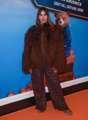 Celebrities At The Paddington Bear Festive Experience VIP Day In London - 16 Nov 2025 Ferne McCann seen attending The Paddington Bear Festive Experience VIP Day at County Hall in London. London United Kingdom Copyright: xBrettxCovex xSOPAxImagesx Ferne BDC_6287