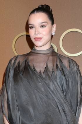 November 16, 2025, Los Angeles, Ca, USA: LOS ANGELES - NOV 16: Hailee Steinfeld at the 2025 Governors Awards at the Ray Dolby Ballroom on November 16, 2025 in Los Angeles, CA Los Angeles USA - ZUMAnc22 20251116_zaa_nc22_332 Copyright: xKathyxHutchinsx