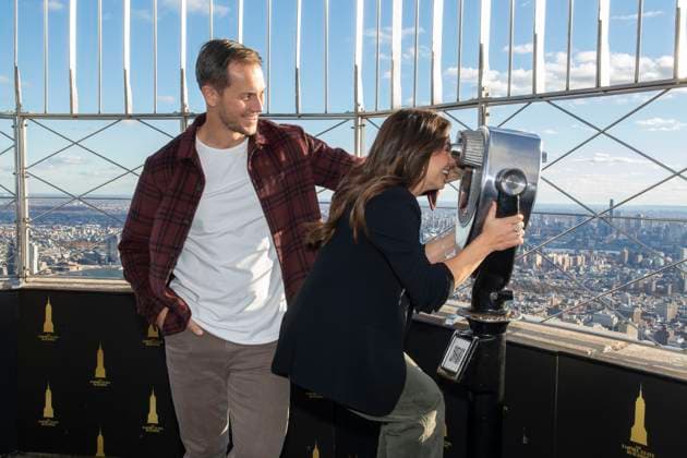 November 17, 2025, New York, New York, USA: SHAWN JOHNSON EAST and ANDREW EAST visit The Empire State Building ahead of the season finale of Fox s Special Forces: World Toughest Test in New York. 17 November 2025 New York USA - ZUMAa265 20251117_zep_a265_011 Copyright: xEricxAcquayex