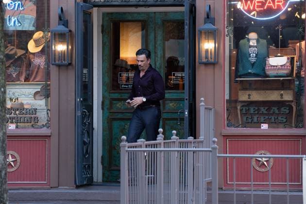 November 17, 2025, Dallas, Texas, USA: Taylor SheridanÃ¢â‚¬â ¢s Yellowstone spinoff Dutton Ranch used the KPMG Plaza at Hall Arts and Bill s Western Wear shop in the West End District of Dallas today. ..Cole Hauser is playing the role of Rip Wheeler in the spinoff of the popular Yellowstone series. Dallas USA - ZUMAa183 20251117_znp_a183_002 Copyright: xAvixAdelmanx