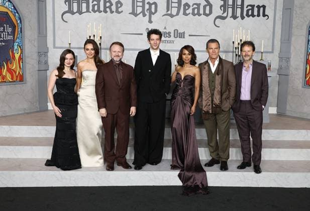 Premiere Of Netflix s Wake Up Dead Man: A Knives Out Mystery MUSEUM ROW, MIRACLE MILE, LOS ANGELES, CALIFORNIA, USA - NOVEMBER 17: American actress and singer Cailee Spaeny, Ukrainian-American actress and model Mila Kunis, American filmmaker Rian Johnson, British actor Josh O Connor, American actress and activist Kerry Washington, American actor Josh Brolin and Israeli film producer Ram Bergman arrive at the Premiere Of Netflix s Wake Up Dead Man: A Knives Out Mystery held at the Academy Museum of Motion Pictures on November 17, 2025 in Museum Row, Miracle Mile, Los Angeles, California, United States., Credit:Image Press Agency Avalon United States, California, Los Angeles, Academy Museum of Motion Pictures Copyright: xImagexPressxAgencyx xAvalonx 1053052546