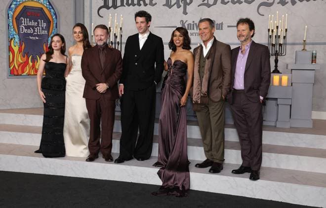 Los Angeles Premiere Of Netflix s Wake Up Dead Man: A Knives Out Mystery 17 November 2025 . Los Angeles, California - Cailee Spaeny, Mila Kunis, Rian Johnson, Josh O Connor, Kerry Washington, Josh Brolin and Rian Johnson At Los Angeles Premiere Of Netflix s Wake Up Dead Man: A Knives Out Mystery held at The Academy Museum of Motion Pictures in Los Angeles., Credit:Sadou Faye Avalon United States, CA, Los Angeles, Academy Museum of Motion Pictures Copyright: xSadouxFayex xAvalonx 1053062740