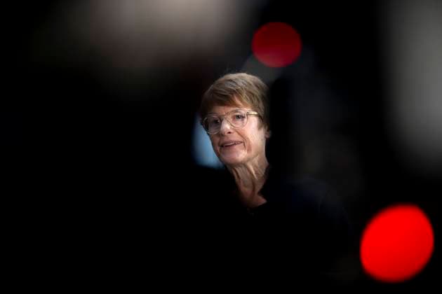 Veronika Grimm, Wirtschaftsweise DEU, Deutschland, Germany, Berlin, 12.11.2025 Prof. Veronika Grimm , Mitglied Sachverstaendigenrat zur Begutachtung der gesamtwirtschaftlichen Entwicklung Wirtschaftsweise beim Interview nach der Bundespressekonferenz zum Thema Vorstellung des Jahresgutachtens 2025 2026 vom Sachverstaendigenrat zur Begutachtung der gesamtwirtschaftlichen Entwicklung, in Berlin Deutschland Wirtschaftsweise en: Prof. Veronika Grimm , German economist and member of the German council of Economic Experts , during an interview after a press call at the Bundespressekonferenz during the presentation of the Annual Report 2025 2026 of the German Council of Economic Experts in Berlin Germany *** Veronika Grimm, Wirtschaftsweise DE