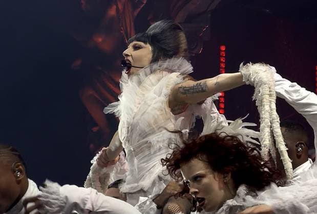 Lady Gaga in concert in Paris at Accor Arena during her Mayhem Hall tour, France, November 17, 2025 Lady Gaga in concert in Paris at Accor Arena during her Mayhem Hall tour, France, November 17, 2025 Paris France  Copyright: xLÃ axVieillot BestimagexLÃ axVieillot Bestimagex