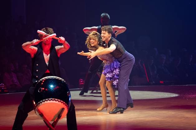 Lets DanceLive - Die Tour 2025 Ella Endlich und Valentin Lusin bei der Live-Show Lets Dance am 17.11.2025 in der Festhalle Frankfurt. Frankfurt Festhalle Hessen