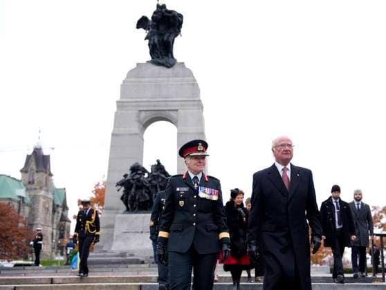 November 18, 2025, Ottawa, On, CANADA: Sweden s King Carl XVI Gustaf walks with Gen. Jennie Carignan,Ã‚ ChiefÃ‚ ofÃ‚ theÃ‚ DefenceÃ‚ Staff after participating in a wreath laying at the Tomb of the Unknown Soldier at the National War Memorial during a visit in Ottawa, on Tuesday, Nov. 18, 2025. Ottawa CANADA  - ZUMAc35_ 20251118_zaf_c35_042 Copyright: xJustinxTangx