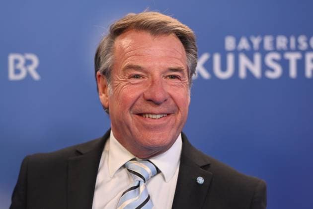 Patrick LINDNER (Saenger), Einzelbild,angeschnittenes Einzelmotiv,Portraet,Portrait,Porträt. Verleihung Bayerischer Kunstpreis 2025 am 18.11.2025 im Bergson Kunstkraftwerk in Muenchen