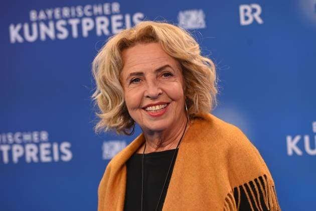Michaela MAY (Schauspielerin), Einzelbild,angeschnittenes Einzelmotiv,Portraet,Portrait,Porträt, Verleihung Bayerischer Kunstpreis 2025 am 18.11.2025 im Bergson Kunstkraftwerk in Muenchen