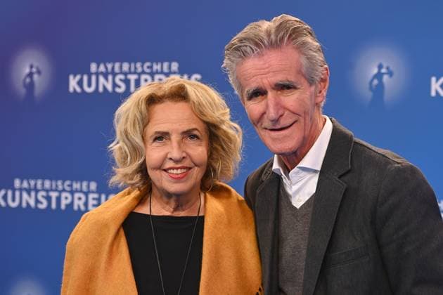 Michaela MAY (Schauspielerin), mit Ehemann Bernd SCHADEWALD. Verleihung Bayerischer Kunstpreis 2025 am 18.11.2025 im Bergson Kunstkraftwerk in Muenchen