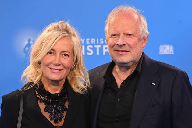 Axel MILBERG (Schauspieler) mit Ehefrau Judith. Verleihung Bayerischer Kunstpreis 2025 am 18.11.2025 im Bergson Kunstkraftwerk in Muenchen
