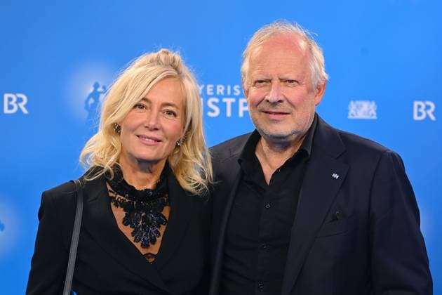 Axel MILBERG (Schauspieler) mit Ehefrau Judith. Verleihung Bayerischer Kunstpreis 2025 am 18.11.2025 im Bergson Kunstkraftwerk in Muenchen