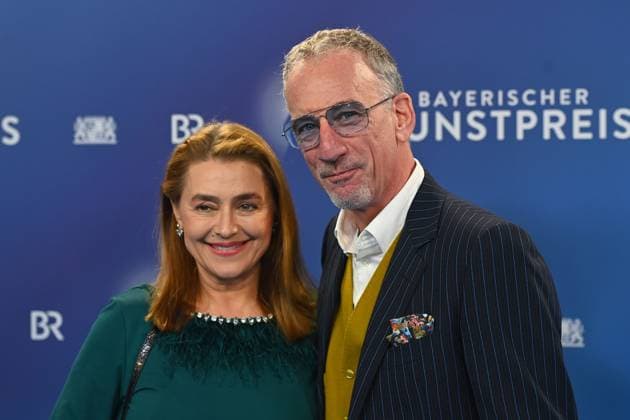 Heio von STETTEN (Schauspieler) mit Ehefrau Elisabeth ROMANO, Verleihung Bayerischer Kunstpreis 2025 am 18.11.2025 im Bergson Kunstkraftwerk in Muenchen