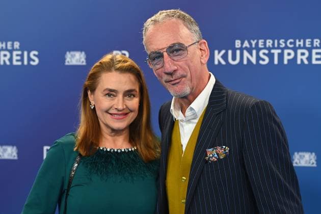 Heio von STETTEN (Schauspieler) mit Ehefrau Elisabeth ROMANO, Verleihung Bayerischer Kunstpreis 2025 am 18.11.2025 im Bergson Kunstkraftwerk in Muenchen