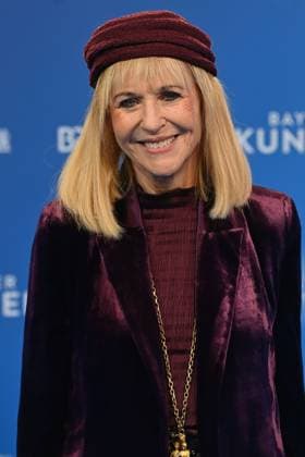 Patricia RIEKEL (Journalistin), Einzelbild,angeschnittenes Einzelmotiv,Portraet,Portrait,Porträt. Verleihung Bayerischer Kunstpreis 2025 am 18.11.2025 im Bergson Kunstkraftwerk in Muenchen