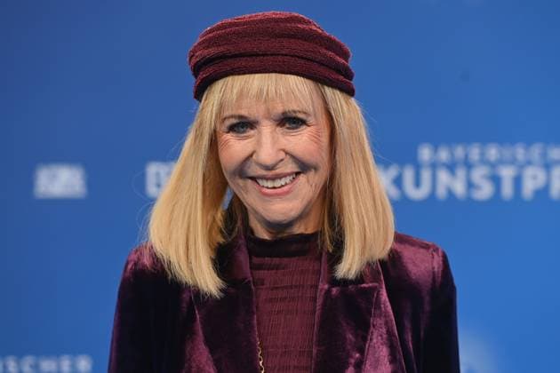 Patricia RIEKEL (Journalistin), Einzelbild,angeschnittenes Einzelmotiv,Portraet,Portrait,Porträt. Verleihung Bayerischer Kunstpreis 2025 am 18.11.2025 im Bergson Kunstkraftwerk in Muenchen