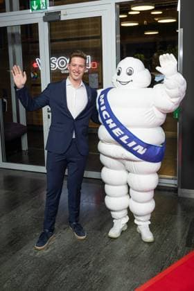 Das Goldene Lenkrad 2025 David Schumacher Michelin Männchen Verleihung Auto BILD Das Goldene Lenkrad 2025 im Axel Springer Gebäude in Berlin Copyright: xEventpressxFuhrx
