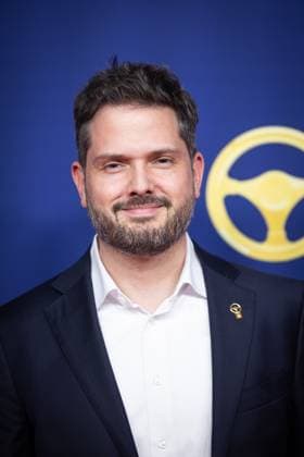 Das Goldene Lenkrad 2025 Simon Zwahlen, CEO Tesla Germany Verleihung Auto BILD Das Goldene Lenkrad 2025 im Axel Springer Gebäude in Berlin Copyright: xEventpressxFuhrx