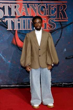 Stranger Things 5 , Fan Event im Flughafen Tempelhof, Berlin, 18.11.2025 Caleb McLaughlin bei dem Fan Event zu Stranger Things im Hangar 7 im Flughafen Tempelhof in Berlin am 18.11.2025 Berlin Flughafen Tempelhof Copyright: xAnitaxBuggex