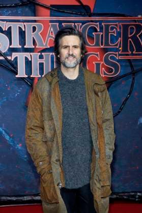 Stranger Things 5 , Fan Event im Flughafen Tempelhof, Berlin, 18.11.2025 Tom Beck bei dem Fan Event zu Stranger Things im Hangar 7 im Flughafen Tempelhof in Berlin am 18.11.2025 Berlin Flughafen Tempelhof Copyright: xAnitaxBuggex