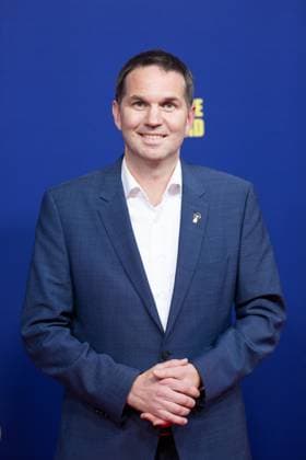 Das Goldene Lenkrad 2025 Florian Glattes, Shell Tankstellenchef für Deutschland, Österreich und die Schweiz Verleihung Auto BILD Das Goldene Lenkrad 2025 im Axel Springer Gebäude in Berlin Copyright: xEventpressxFuhrx
