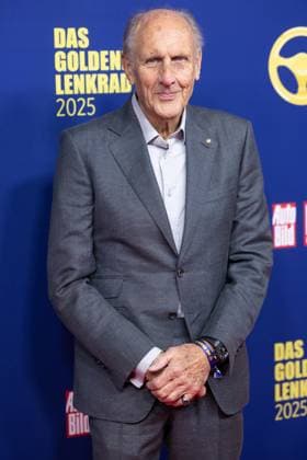 Das Goldene Lenkrad 2025 Hans-Joachim Stuck, Rennfahr-Legende Verleihung Auto BILD Das Goldene Lenkrad 2025 im Axel Springer Gebäude in Berlin Copyright: xEventpressxFuhrx